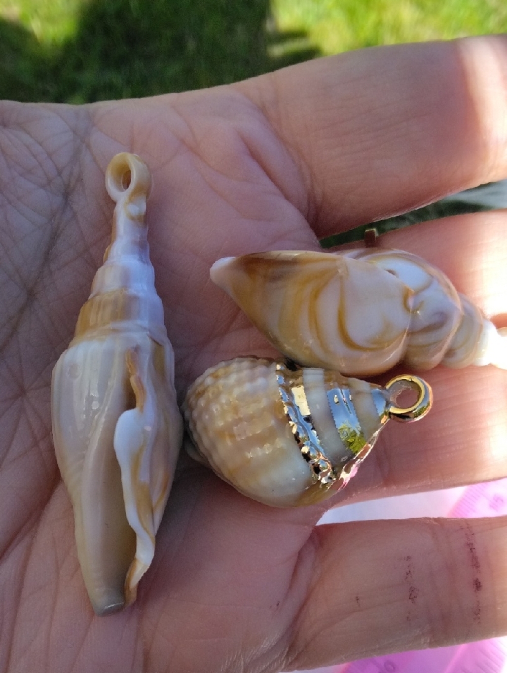 Fsux Shell Pendant Charm Set - Picture 4 of 5